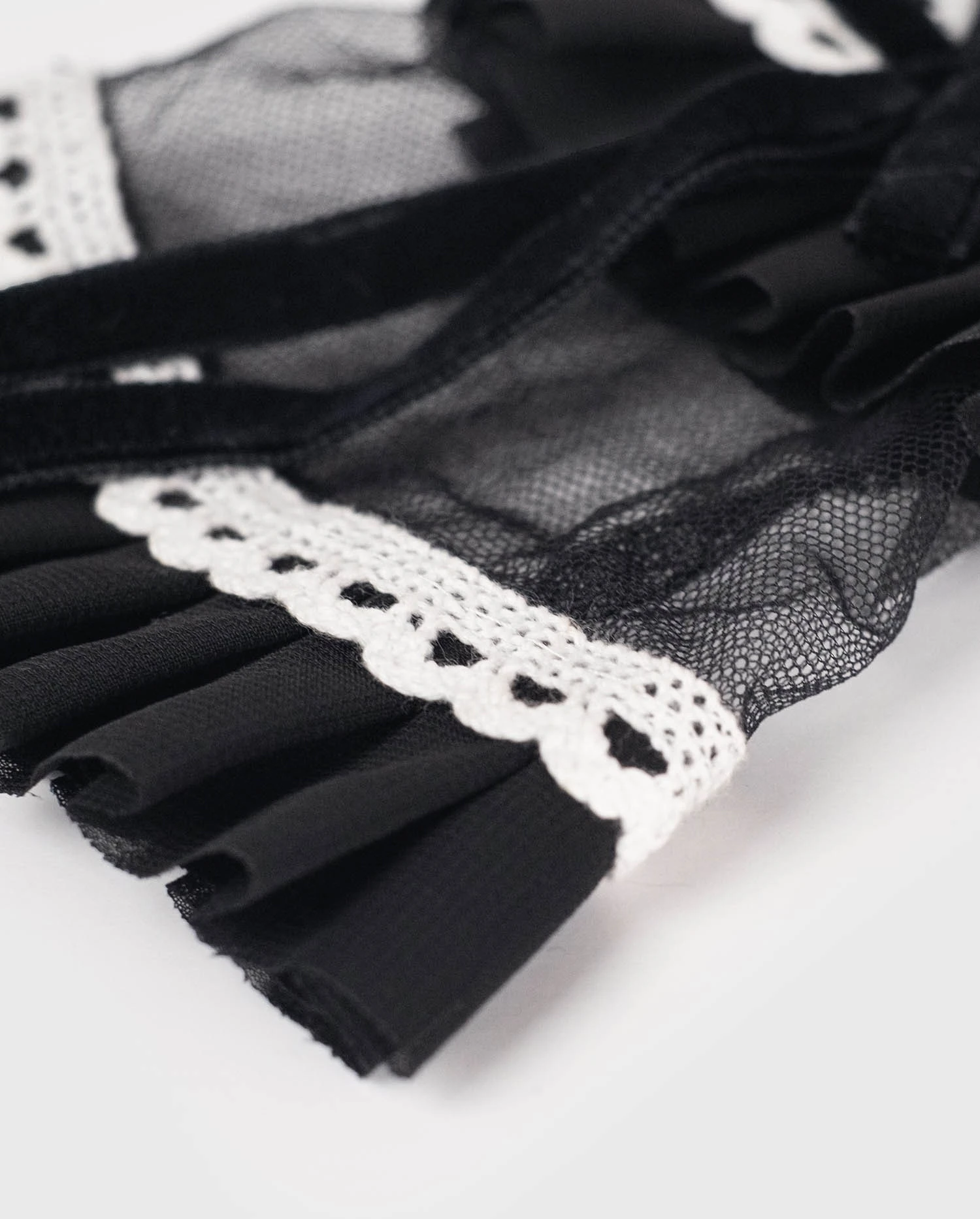 Colette Collar And Cuff Set - Image 4